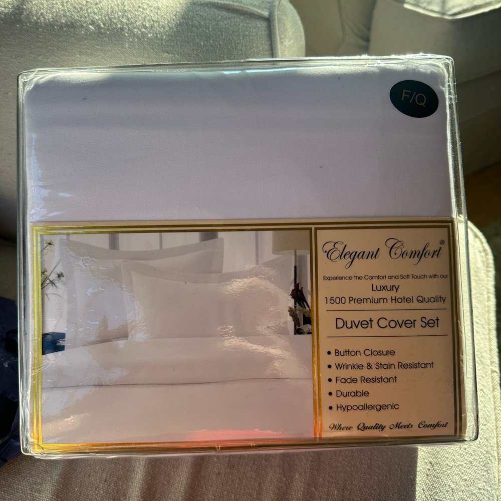 NIB! NEED GONE! White Duvet Cover Set - Picture 3 of 3